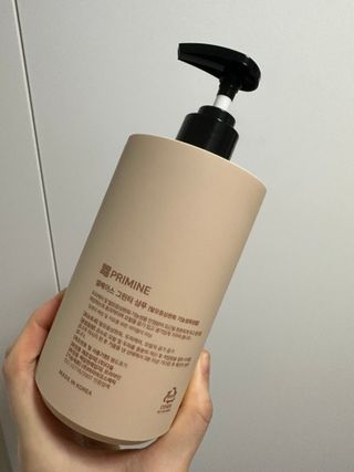프리마인 더이상 뻣뻣하고 효과없는 탈모샴푸는 NO. 근본부터 케어하는 셀베이스 그린티샴푸(500ml) — 5점을 준 리뷰어가 2023년 2월 올린 사용 사진