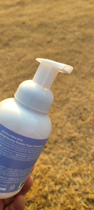 약손명가코스메틱 에오스보떼 브라이트닝 버블 폼 클렌징 300ml — 5점을 준 리뷰어가 2021년 12월 올린 사용 사진