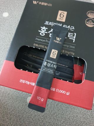 [푸름웰니스] 프리미엄 6년근 홍삼스틱 3mg x 100포 — 5점을 준 리뷰어가 2022년 3월 올린 사용 사진