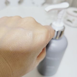 엠디스픽 무향 바리스타 핸드크림 울트라 고보습 대용량 펌핑 245g — 5점을 준 리뷰어가 2022년 12월 올린 사용 사진
