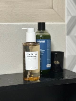 스킨1004 [SKIN1004] 마다가스카르 센텔라 라이트 클렌징 오일 200ml — 5점을 준 리뷰어가 2024년 7월 올린 사용 사진