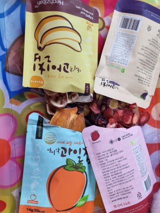 아비삭 과일칩 딸기, 감, 포도, 바나나 4종 — 3점을 준 리뷰어가 2021년 8월 올린 사용 사진