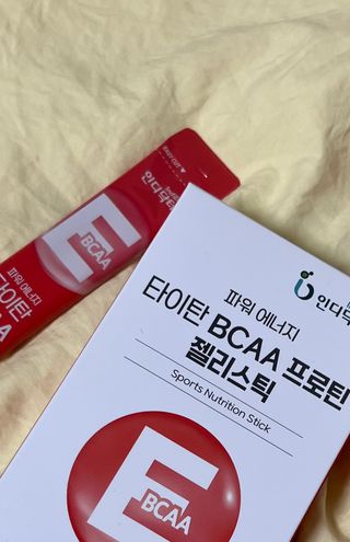 [인디닥터] 타이탄 BCAA 프로틴 젤리스틱 — 5점을 준 리뷰어가 2022년 5월 올린 사용 사진