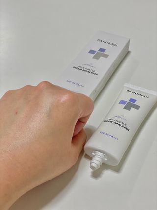 바노바기 코스메틱 바노바기 밀크씨슬 리페어 시카 선스크린 플러스 50ml — 5점을 준 리뷰어가 2023년 2월 올린 사용 사진