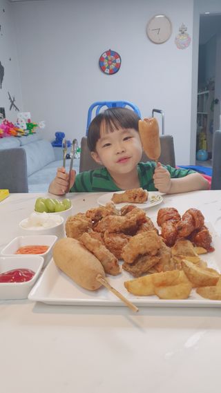 오마뎅 한우핫도그 — 5점을 준 리뷰어가 2021년 6월 올린 사용 사진