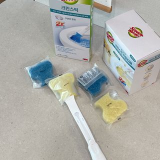 [3M] 스카치브라이트 크린스틱 향기톡톡 변기청소 핸들1 + 리필 16개 (라벤더/레몬 중 택1) — 5점을 준 리뷰어가 2024년 8월 올린 사용 사진