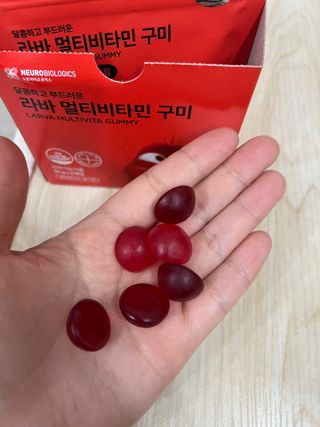 [푸름웰니스] 라바 멀티비타민 구미 36g — 5점을 준 리뷰어가 2022년 3월 올린 사용 사진