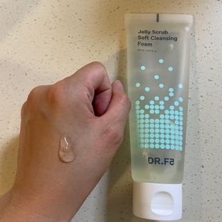 닥터에프파이브 젤리스크럽 소프트 클렌징폼 120ml — 5점을 준 리뷰어가 2022년 7월 올린 사용 사진