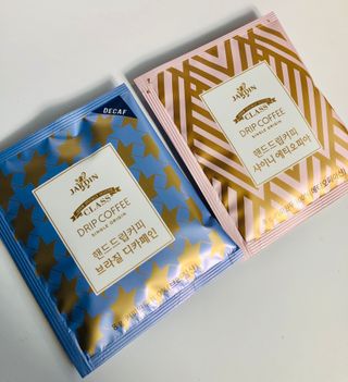 (주)쟈뎅 쟈뎅 클래스 핸드 드립 커피 10P 2종_디카페인 1종+랜덤 플레이버 1종 — 4.5점을 준 리뷰어가 2021년 4월 올린 사용 사진