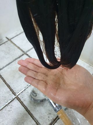 모두발라 마이크로 비타캡슐 탈모샴푸 — 5점을 준 리뷰어가 2022년 1월 올린 사용 사진