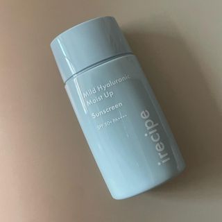 아이레시피 마일드 히알루로닉 모이스트 업 선스크린 SPF50+ PA++++ — 5점을 준 리뷰어가 2023년 6월 올린 사용 사진
