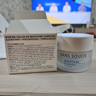 산수시 아쿠아 베네핏 24h 수부지 물광 속건조 수분크림 50ml — 5점을 준 리뷰어가 2021년 7월 올린 사용 사진