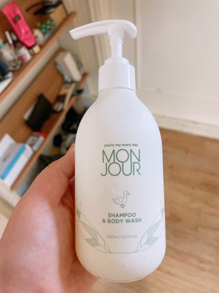 토박스코리아 몽쥬르 유아 샴푸앤워시 300ml — 5점을 준 리뷰어가 2021년 5월 올린 사용 사진