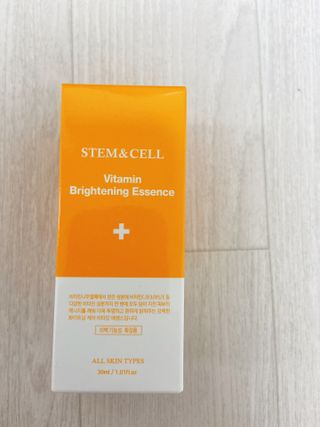 체르엠 스템앤셀 비타민 브라이트닝 에센스 30ml 1개 — 5점을 준 리뷰어가 2021년 9월 올린 사용 사진