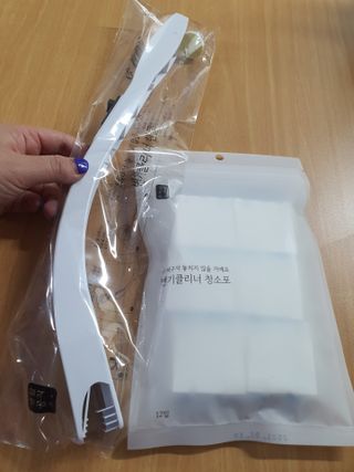 [생활공작소] 변기크리너 스틱 + 리필 12개 세트 — 5점을 준 리뷰어가 2021년 3월 올린 사용 사진