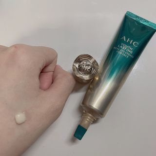 [NEW 탄력유턴 아이크림] AHC 유스 래스팅 리얼 아이크림 포 페이스 — 5점을 준 리뷰어가 2021년 2월 올린 사용 사진