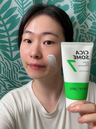 나우 [리브엠] 화해 1등 각질 클렌저! 시카좀 카밍 딥 클렌징 폼 — 5점을 준 리뷰어가 2025년 6월 올린 사용 사진