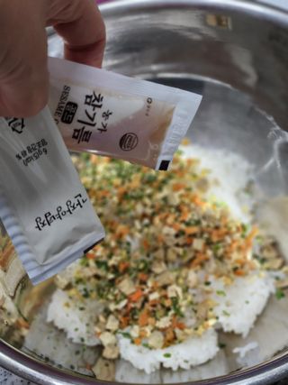 해풀잎 누구나 김밥*1ea [(혼합야채 35g *1ea,  김밥김 (5g, 5ea),  양념간장 (6g, 5ea), 참기름(5g, 2ea)] — 4.5점을 준 리뷰어가 2022년 7월 올린 사용 사진