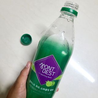 몽베스트 Montbest with Sparkling water Lime20병 — 5점을 준 리뷰어가 2021년 10월 올린 사용 사진