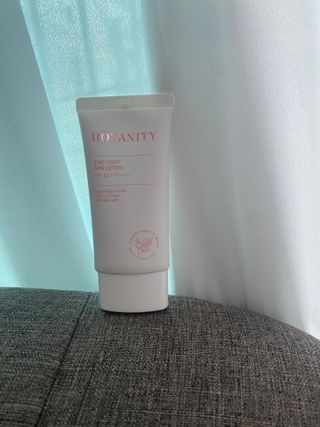 보타니티 촉촉수분자차 아쿠아핏 선 에센스 50ml + 보송톤업자차 징크 선 로션 50ml SPF50+ PA++++ (4/25) — 5점을 준 리뷰어가 2022년 4월 올린 사용 사진