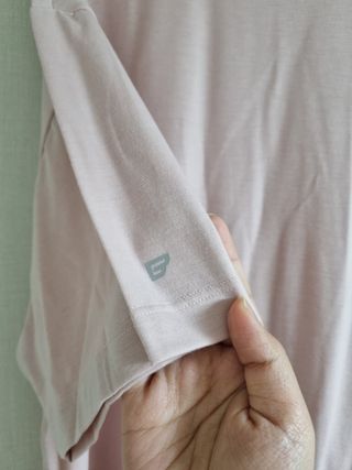 밸롭 시그니처 커버업 롱티셔츠 — 5점을 준 리뷰어가 2021년 5월 올린 사용 사진