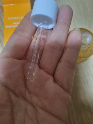 체르엠 스템앤셀 비타민 브라이트닝 에센스 30ml 1개 — 5점을 준 리뷰어가 2021년 12월 올린 사용 사진
