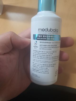 모두발라 탈모집중케어 헤어토닉 — 5점을 준 리뷰어가 2021년 12월 올린 사용 사진