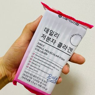 서울약사신협_데일리저분자콜라겐_2.5g x 100포 — 5점을 준 리뷰어가 2021년 5월 올린 사용 사진