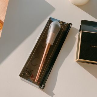 툴앤썸 로즈골드 에디션 치크or쉐딩 브러시+밀키 내추럴 스펀지+호빵 곤약 스펀지 — 5점을 준 리뷰어가 2021년 2월 올린 사용 사진