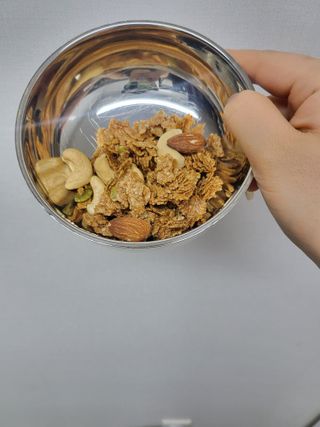 밸런스 다이어트랩 밸다랩 이씨리얼 수제 발아통밀 그래놀라 450g — 5점을 준 리뷰어가 2023년 4월 올린 사용 사진