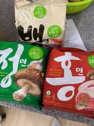 [풀무원] 자연은맛있다 정면, 백면, 홍면  세트 — 5점을 준 리뷰어가 2021년 4월 올린 사용 사진