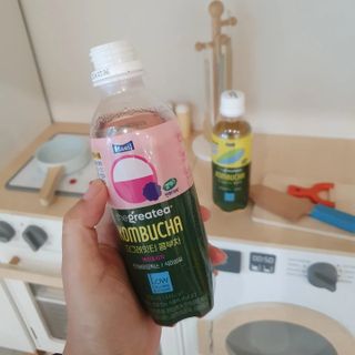 더그레잇티 콤부차 [매일유업] 더그레잇티 44kcal 콤부차 300ml *12개입 (오리지널 6개+베리리치 6개) — 5점을 준 리뷰어가 2023년 7월 올린 사용 사진