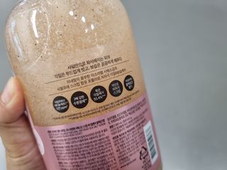 벨먼 내추럴스파 수분광채 스크럽 바디워시 600ml 5종 — 5점을 준 리뷰어가 2022년 5월 올린 사용 사진