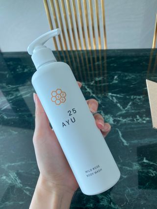 AYU25[아유트웬티파이브]피부 진정, 보습 와일즈 로즈 바디워시 — 5점을 준 리뷰어가 2021년 3월 올린 사용 사진