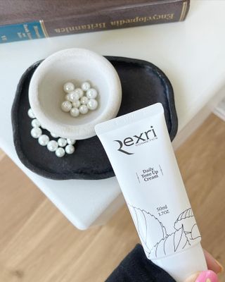 렉스리 데일리 톤업 크림 Rexri Daily Tone Up Cream — 5점을 준 리뷰어가 2022년 9월 올린 사용 사진