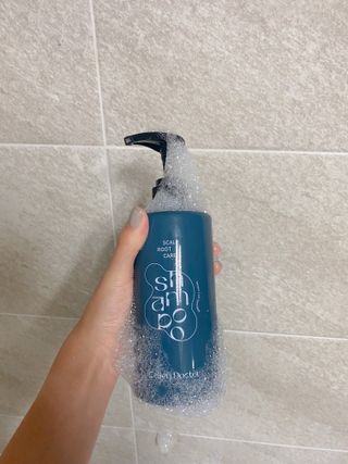 세렌닥터 스칼프 루트 케어 샴푸 — 5점을 준 리뷰어가 2022년 11월 올린 사용 사진