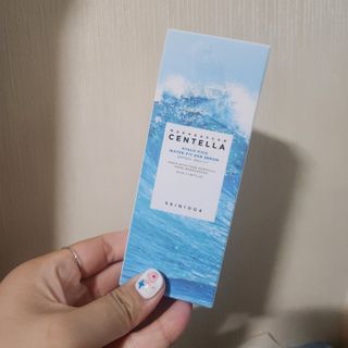 [스킨1004] 마다가스카르 센텔라 히알루-시카 워터핏 선세럼 50ml — 4점을 준 리뷰어가 2024년 5월 올린 사용 사진