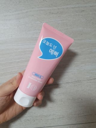 IO 아이오 오늘도 넌 예뻐 - 데일리딥 클렌징폼 — 5점을 준 리뷰어가 2021년 2월 올린 사용 사진
