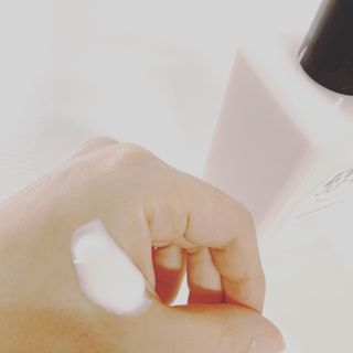 줄라이 모닝 _ JULY MORNING 줄라이모닝 하이드레이팅 퍼퓸드 바디앤핸드 에멀젼 — 4점을 준 리뷰어가 2021년 9월 올린 사용 사진