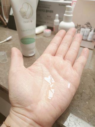 mom e 맘이 내추럴 베이비 케어 크림+바디오일 — 5점을 준 리뷰어가 2021년 1월 올린 사용 사진