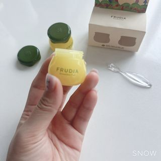 [후르디아] 유아부터 어른까지, 안심 아보카도 립밤 듀오 세트 — 4점을 준 리뷰어가 2024년 1월 올린 사용 사진