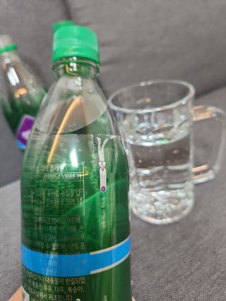 몽베스트 Montbest with Sparkling water Plain 20병 — 5점을 준 리뷰어가 2022년 11월 올린 사용 사진