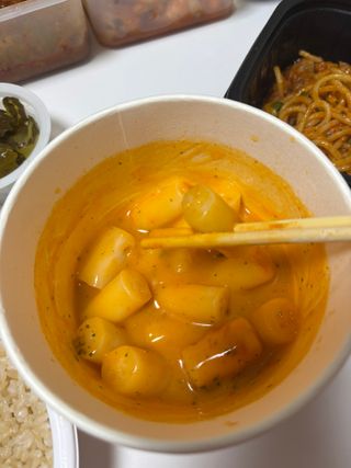 프리 [요리궁리] 타입 B (매콤,치즈,매콤까르보) 꽃떡볶이 6개입 세트 — 5점을 준 리뷰어가 2024년 12월 올린 사용 사진