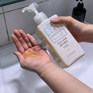 아토컴피 신생아도 사용가능한 무알러지 바디워시 & 여행키트 ( 독일 임상시험 완료 / 영유아 탑투토 워시 겸용 ) — 5점을 준 리뷰어가 2022년 9월 올린 사용 사진