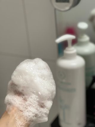 [닥터문] 센텔라 시카케어 화이트머스크 바디워시 1000ml — 4.5점을 준 리뷰어가 2023년 6월 올린 사용 사진