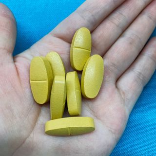 Swisse 스위스 고함량 밀크씨슬 35,000mg 60정 — 5점을 준 리뷰어가 2021년 11월 올린 사용 사진
