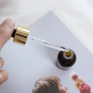 스킨큐어 산다화 비타민c 화이트닝 에센스 30ml — 5점을 준 리뷰어가 2023년 9월 올린 사용 사진