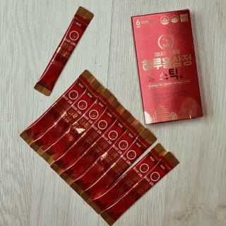 힘내라김홍삼 하루홍삼정스틱 10g x 10포 — 5점을 준 리뷰어가 2021년 3월 올린 사용 사진