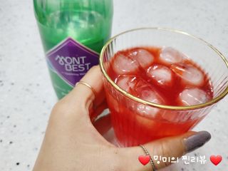 몽베스트 Montbest with Sparkling water Plain 20병 — 4점을 준 리뷰어가 2021년 10월 올린 사용 사진