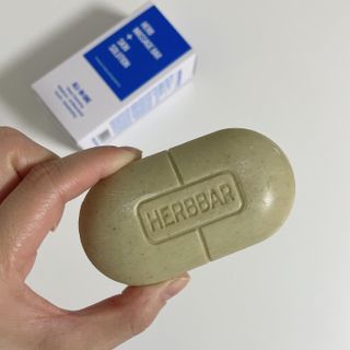 제이제이바이오 허브마사지바 올인원 알약비누 — 5점을 준 리뷰어가 2022년 3월 올린 사용 사진